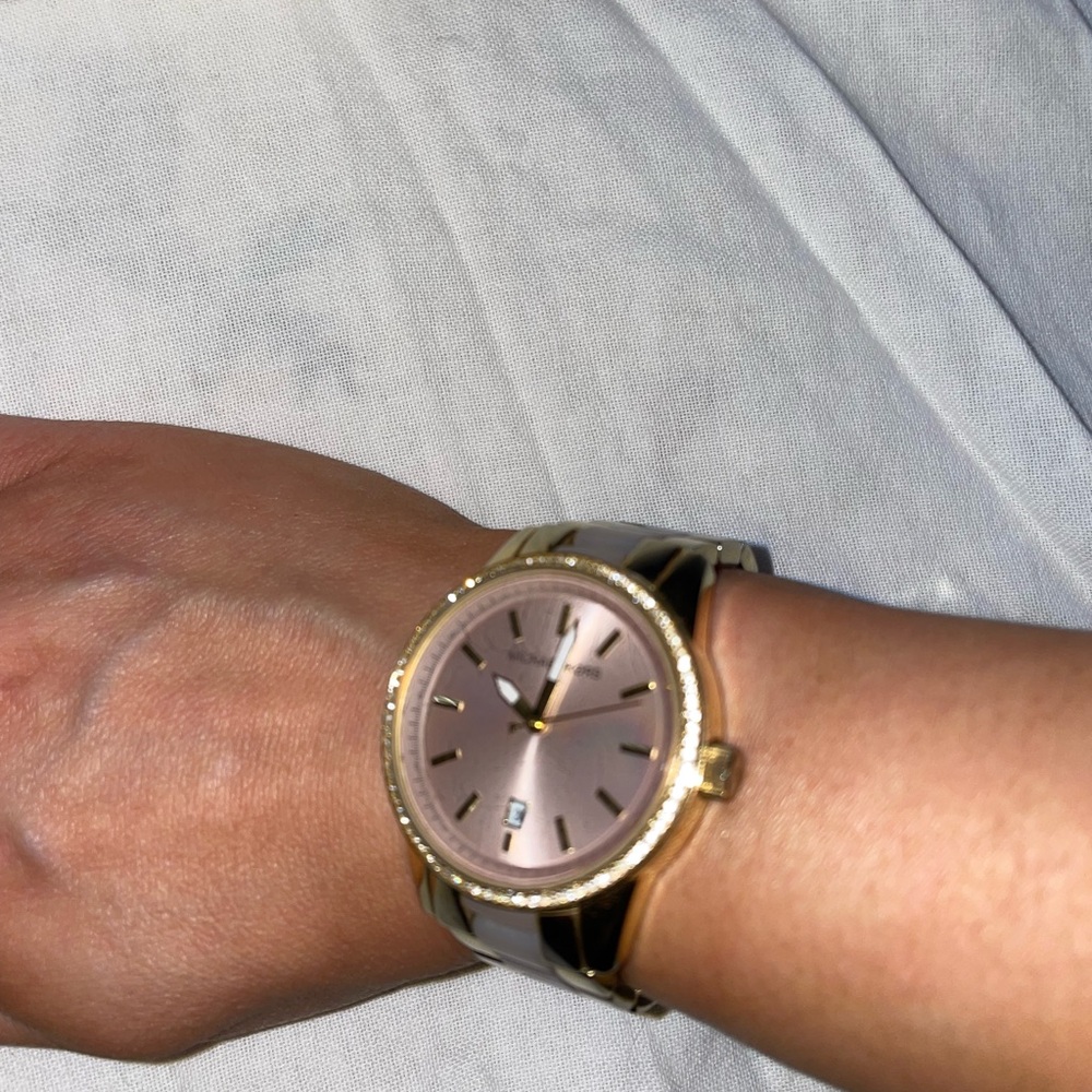 Michael Kors Ritz Rose Gold Watch - Picture 5 of 7